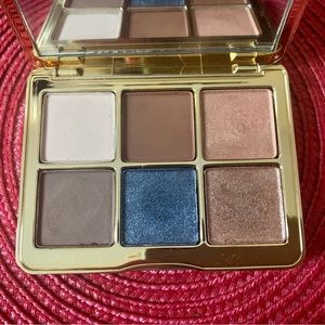 Olivia Palermo Beauty O’Naturale Eye Shadow Palette
